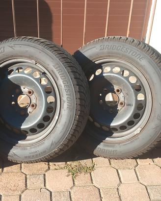  185/65R15 88T Invernali  con cerchi 