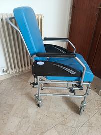 sedia a rotelle carrozzina 