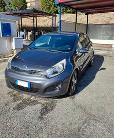 Kia Rio cool 1.4 / 90 ca