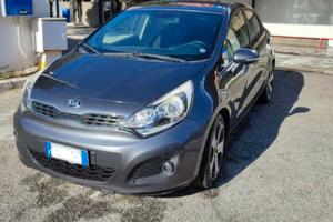 Kia Rio cool 1.4 / 90 ca