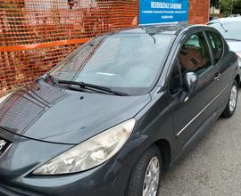 Peugeot 207 - 2012