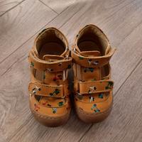 Sandalo semiaperto bambino taglia 22