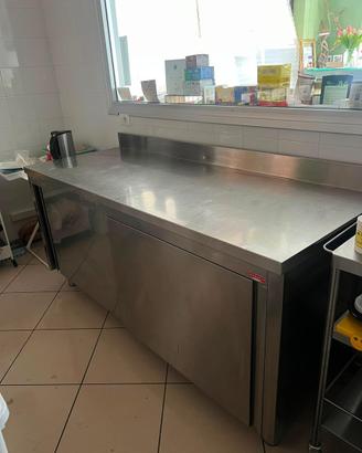 Piano lavoro inox armadiato