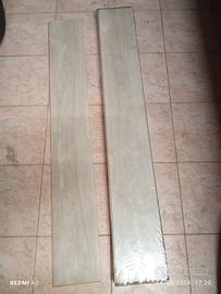 Listoni in legno  per pavimento  