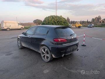 Alfa romeo 147 937 1.9 16v q2 150cv ricambi