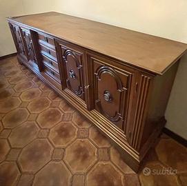 Credenza antica in legno