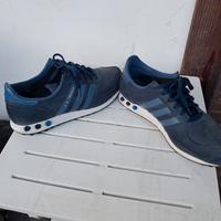 Le scarpe sono usate solo una setimana