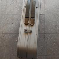 Tavolo campeggio con sedie