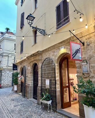 Alghero centro storico su due livelli con terrazzo