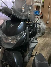 Piaggio Beverly 400