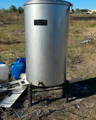 Cisterna acciaio inox 700lt
