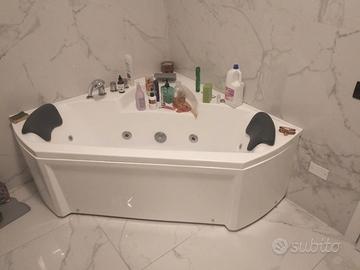 Vasca Idromassaggio Angolare 