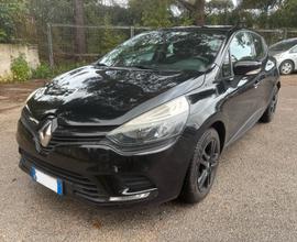 RENAULT CLIO 1.2 Intense - 2017