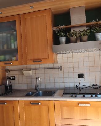 cucina legno colore noce miele 
