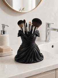 Portapennelli Make-Up a Forma di Abito