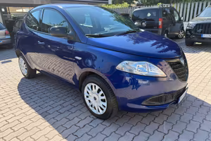Lancia Ypsilon 0.9 TwinAir 85 CV 5 porte Metano Ec