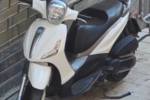 BEVERLY 350 SPORT TUNING BIANCO COMODO DA GUIDARE.