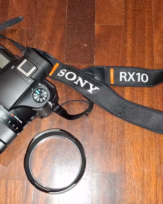 Sony RX10 III (RX10M3) - Zeiss 24-600mm Come nuova