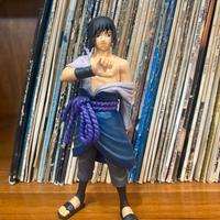 Action figure naruto uchiha sasuke