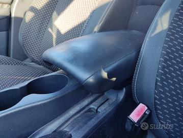 Poggia braccio NISSAN QASHQAI del 2008
