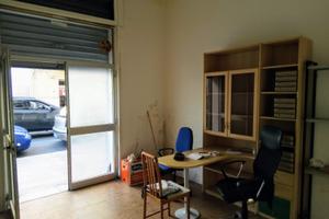 Locale deposito a Taranto