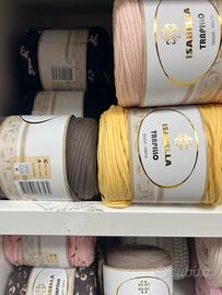 Gomitoli di fettucce trapillo in tessuto