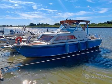 Chris craft Catalina 25 express cruiser 