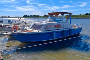 Chris craft Catalina 25 express cruiser 