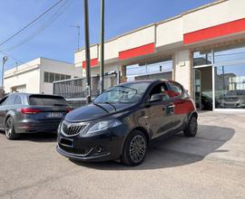 Lancia Ypsilon 1.0 FireFly 5 porte Hybrid UnYca-20