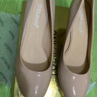 Decollette vernice nude