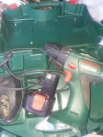Avvitatore Bosch 9,6V, con 1 batteria, caricabatte