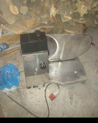 affettatrice professionale 