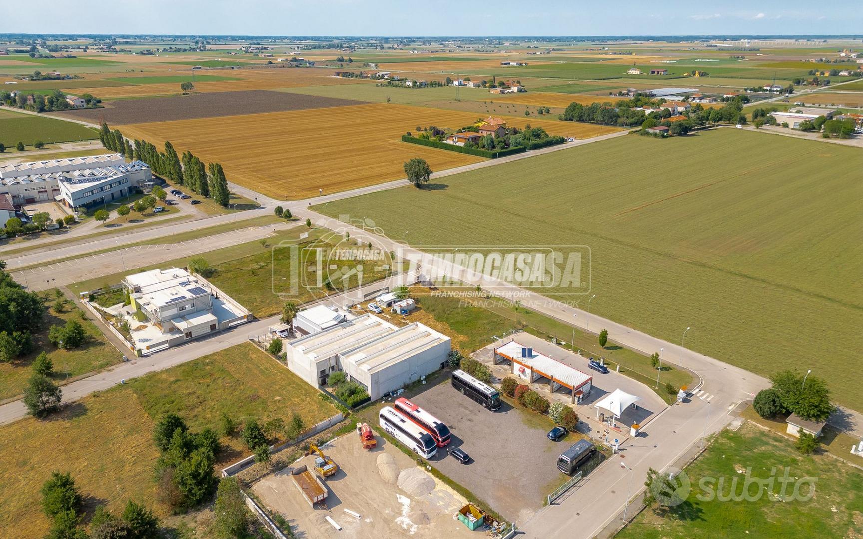 TERRENO COMMERCIALE A DUE PASSI DA MEDICINA - Vista 3