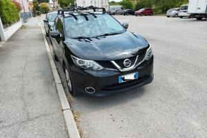 Nissan Qashqai 1.5 Dci colore nero 2016