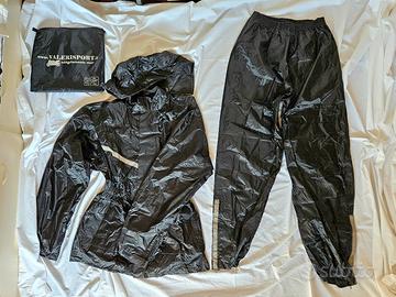 Giacca e pantaloni antipioggia da moto nuovi