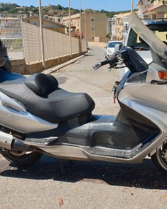 Suzuki Burgman 650 Executive ABS