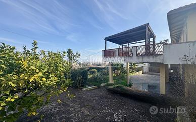 ELEGANTE VILLA INDIPENDENTE CON VISTA MARE MOZZAFI