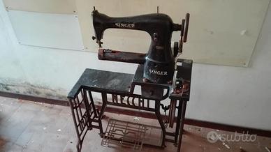 Macchina da cucire Singer su telaio ghisa Necchi