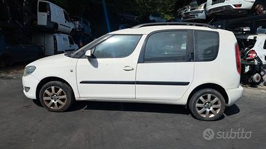 SKODA ROOMSTER 2012 SOLO PER RICAMBI