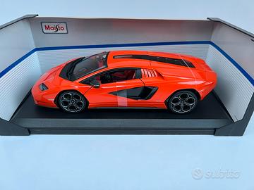Lamborghini Countach 2021 1:18 Maisto 1/18