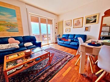 Ampio e luminoso attico