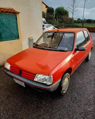 Peugeot 205