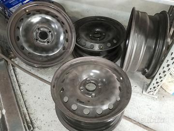 cerchi in ferro 15 pollici fiat/lancia 