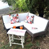 Un divano ad angolo  Set di 3 pz