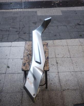 x-max 250 Carena boomerang destro