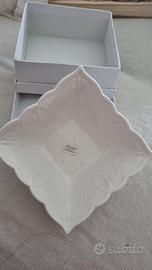 Coppetta quadrata nuova in porcellana.  Morena