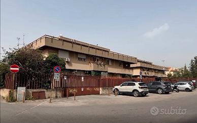 BIVANI USO UFFICIO 66 MQ via Monti Iblei