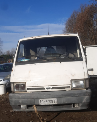 Nissan tradde 2.8 ribaltabile 3 late
