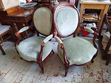 Coppia poltrone stile Luigi XV struttura in legno 