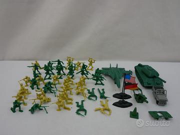 Set di soldatini in plastica